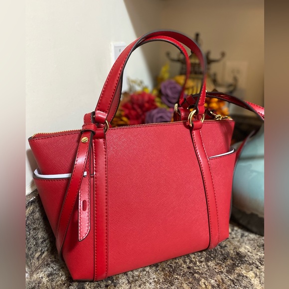 ❤️🔥MICHAEL KORS SAFFIANO LEATHER CROSSBODY/SATCHEL TOTE w/FREE DUST BAG 👜 - Picture 8 of 15
